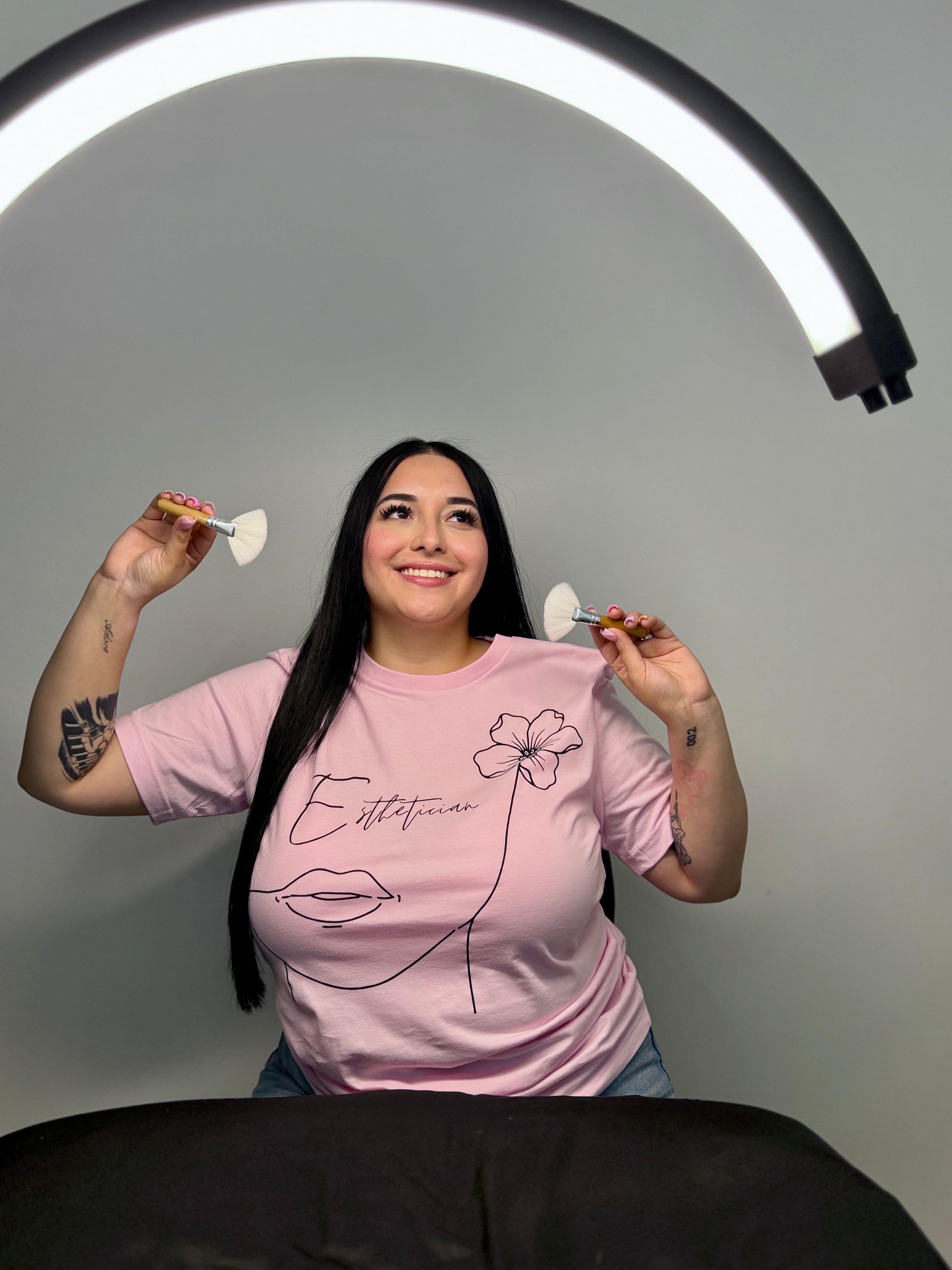 Pink Collar Esti- T-Shirt